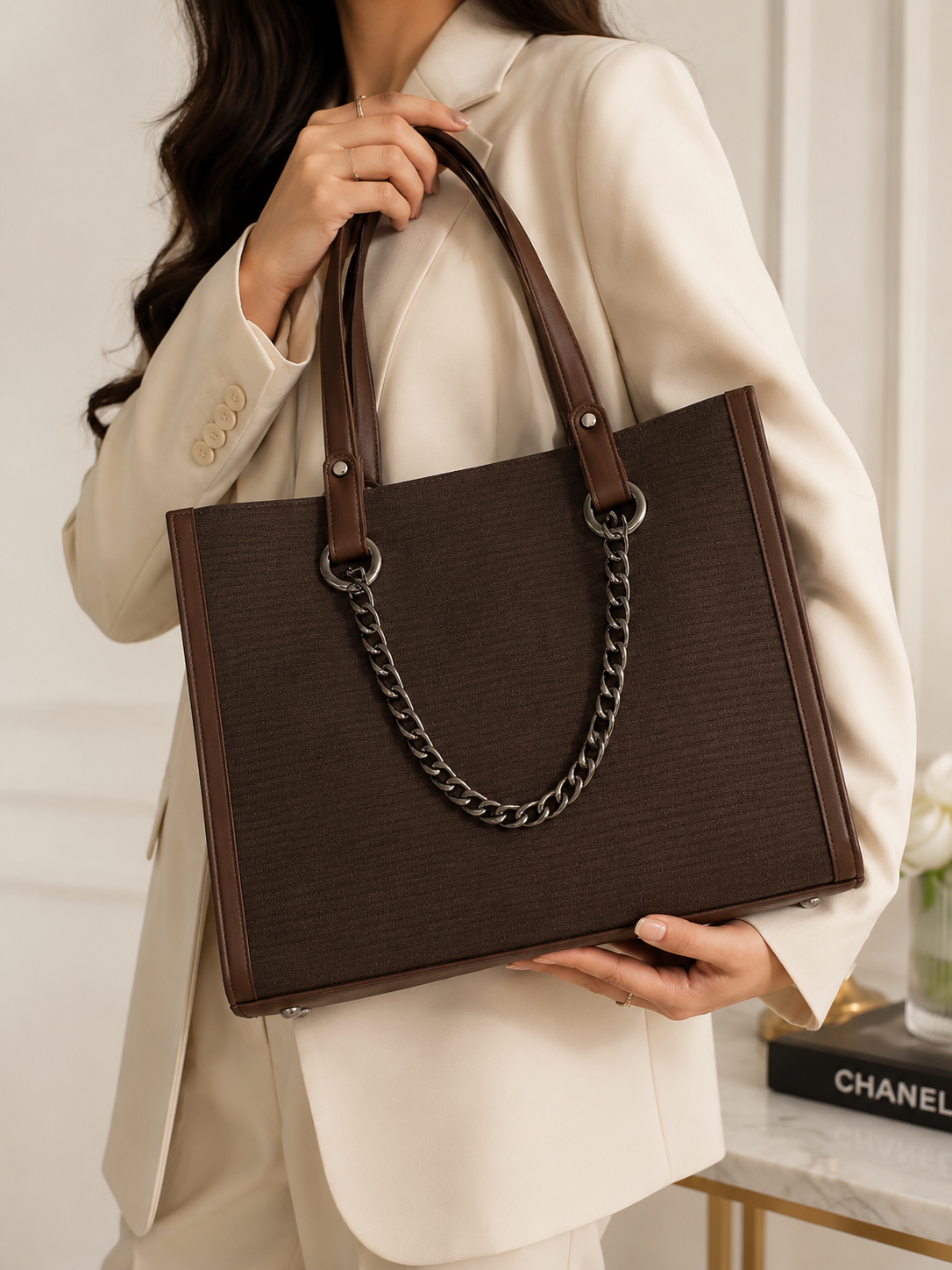 Textured Chain Tote Bag Main image